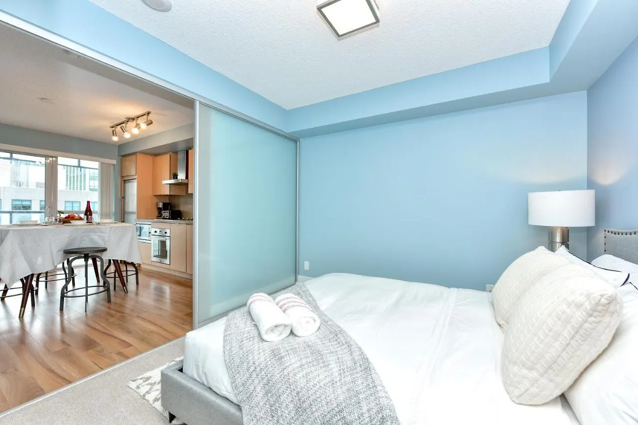 Hotel 300 Front Property Toronto Canada