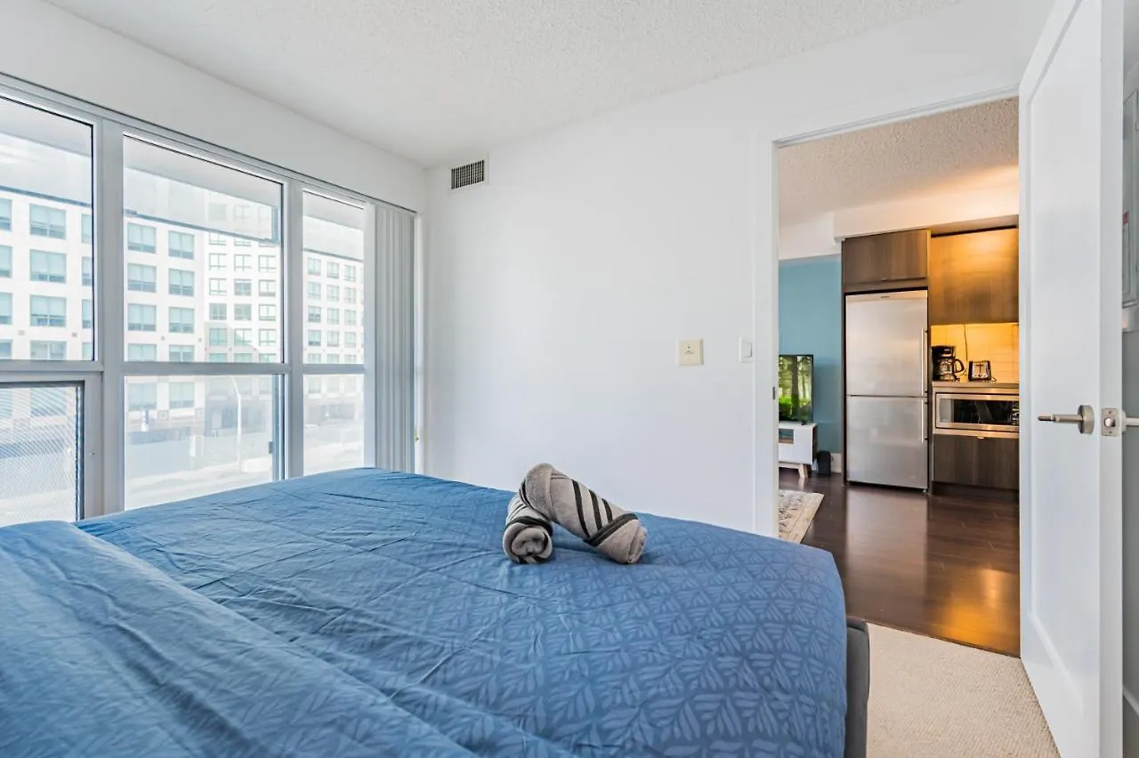 Hotel 300 Front Property Toronto Canada